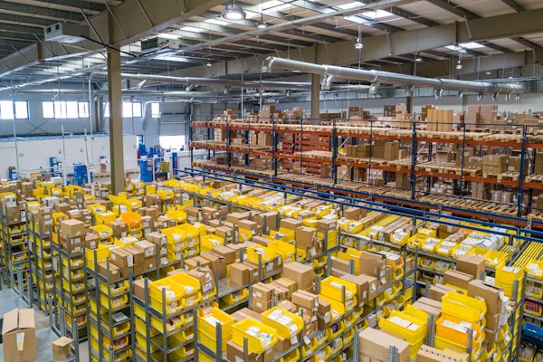 Logistics system for supply chain optimization dashboard